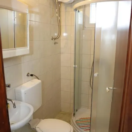 16190b * Vodice